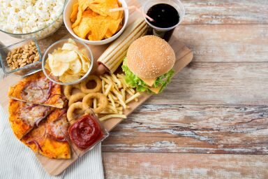 Самые вредные для кожи продукты питания