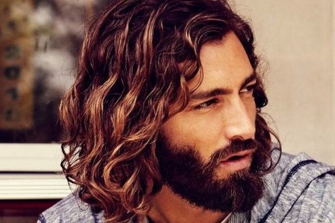 Стиль волос мужской 2020. Модная мужская стрижка «Man bun» на длинные волосы 2020. 300+ фотографий мужских причесок с пучком: топкнот (topknot) или мэн бун (man bun)