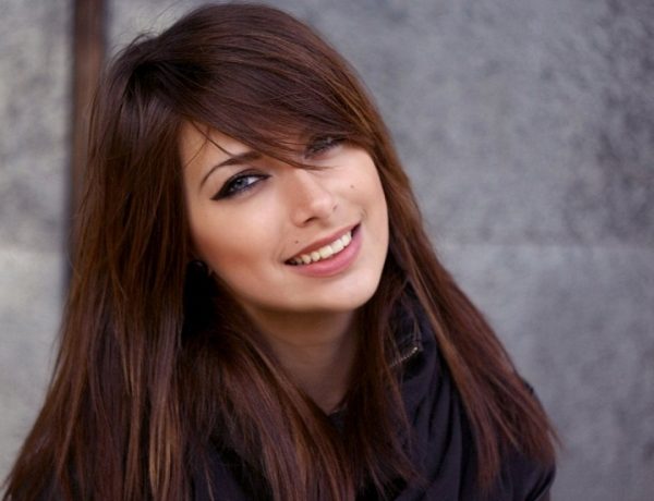 Стрижки и прически для лица с высоким лбом: 55 актуальных вариантов, которые сможет повторить каждая. 20 лучших причесок для высокого лба, которые помогут скорректировать форму лица