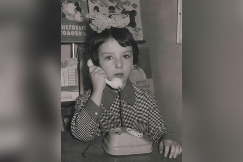 Актриса Алика Смехова опубликовала свое детское фото