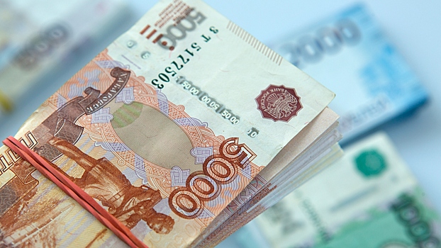 Экономист призвал родителей контролировать расходы ребенка