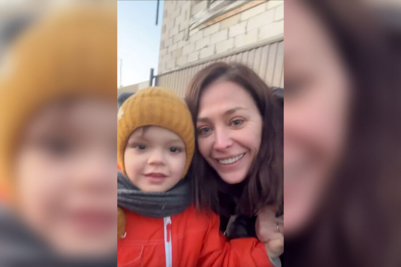 Актриса Екатерина Волкова поделилась редкими кадрами с внуком