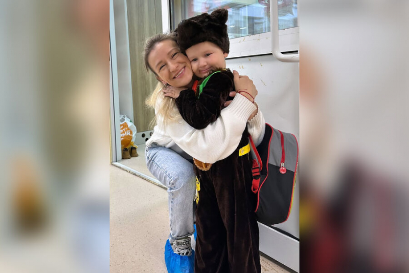 Олимпийская чемпионка Волосожар пришла к сыну на утренник в детском саду