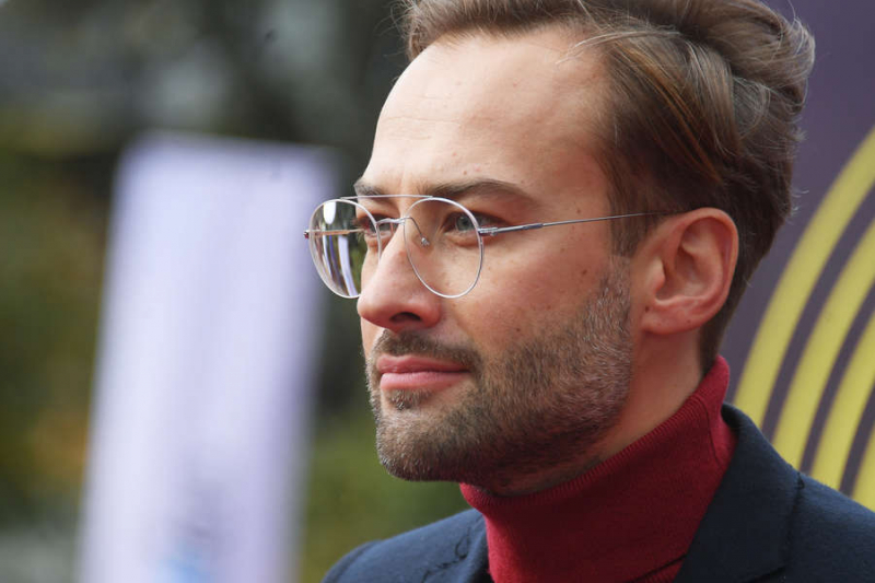 Шепелев рассказал, от чего отказался с&nbsp;женой ради детей: &laquo;Осознанный выбор&raquo;