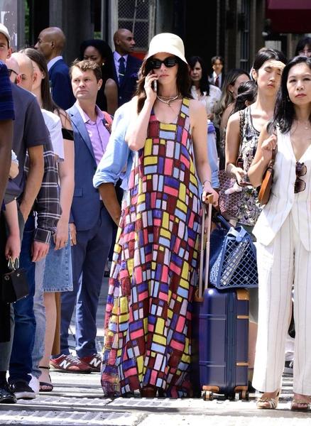 8 трендов из фильма &laquo;Дьявол носит Prada 2&raquo;&nbsp;&mdash; повторяем за Энн Хэтэуэй